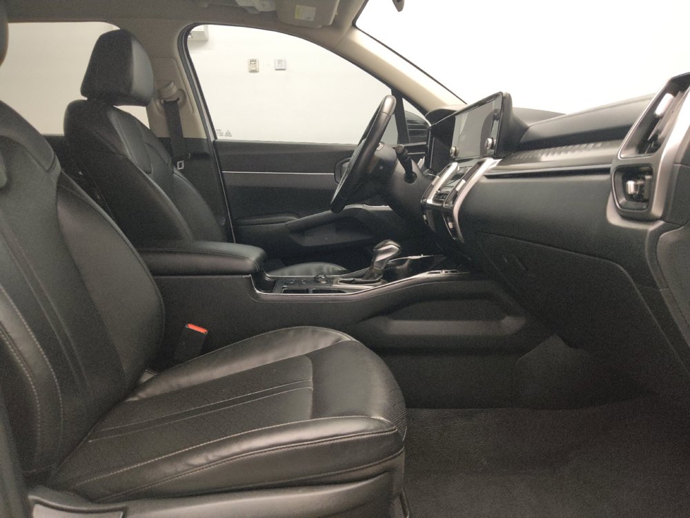 Used 2022 Kia Sorento S w/ Panoramic Sunroof Package FWD image 21