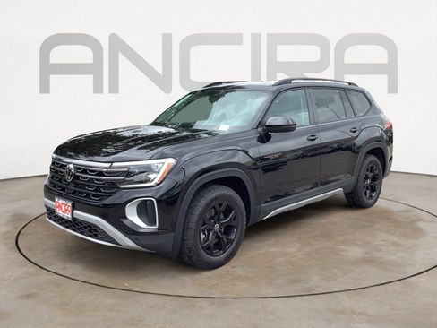 New 2026 Volkswagen Atlas Peak Edition AWD/4WD image 4