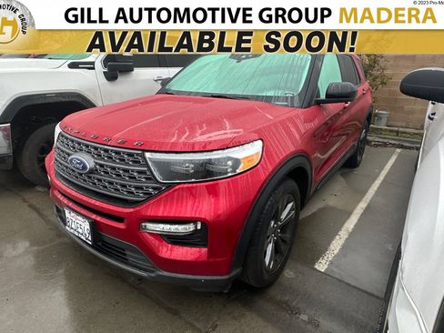 Used 2022 Ford Explorer XLT w/ Equipment Group 202A image 1