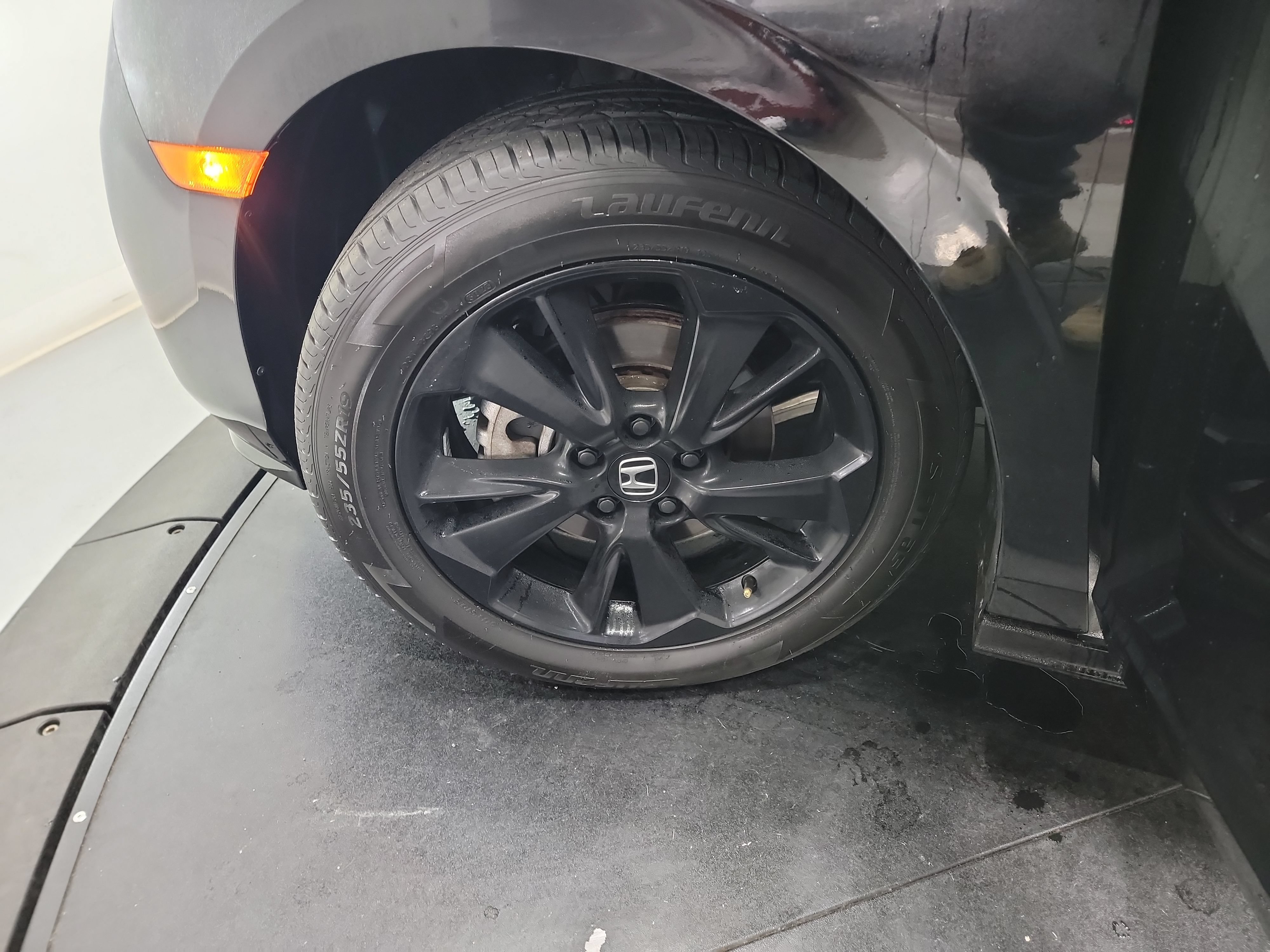 Certified 2024 Honda Odyssey Sport image 30