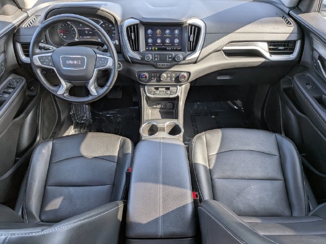 Used 2024 GMC Terrain SLT AWD/4WD image 15