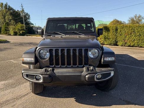Used 2021 Jeep Gladiator Sport image 9