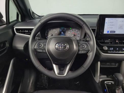 Used 2025 Toyota Corolla Cross AWD Hybrid w/ Moonroof Package image 22