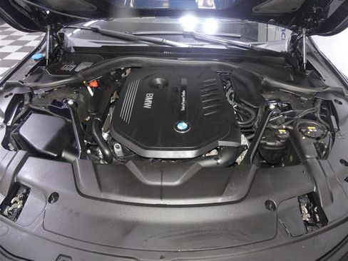 Used 2017 BMW 740i xDrive AWD/4WD image 12