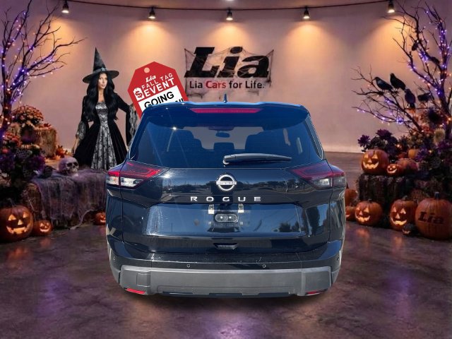 Used 2025 Nissan Rogue SV FWD image 4