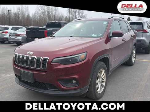 Used 2019 Jeep Cherokee Latitude w/ Cold Weather Group image 1