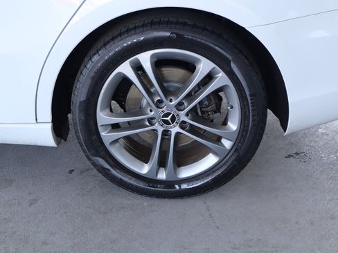 Used 2020 Mercedes-Benz A 220 4MATIC w/ Premium Package image 11