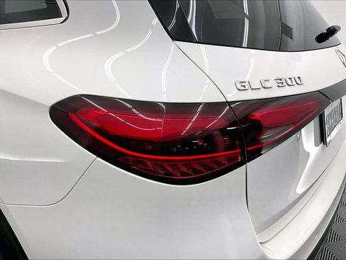 Certified 2024 Mercedes-Benz GLC 300 image 27