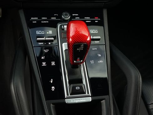Used 2022 Porsche Cayenne S AWD/4WD image 10