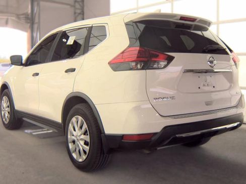 Used 2017 Nissan Rogue S AWD/4WD image 4