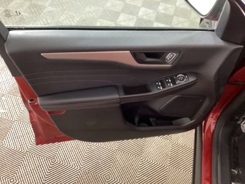 Used 2022 Ford Escape SE AWD/4WD image 15