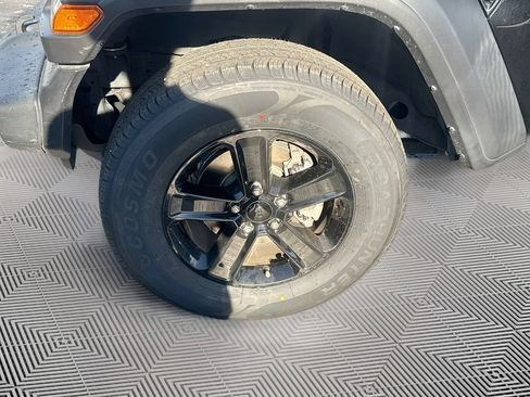 Certified 2022 Jeep Wrangler Unlimited Sport AWD/4WD image 33