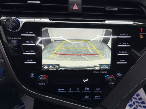 Used 2019 Toyota Camry SE image 19