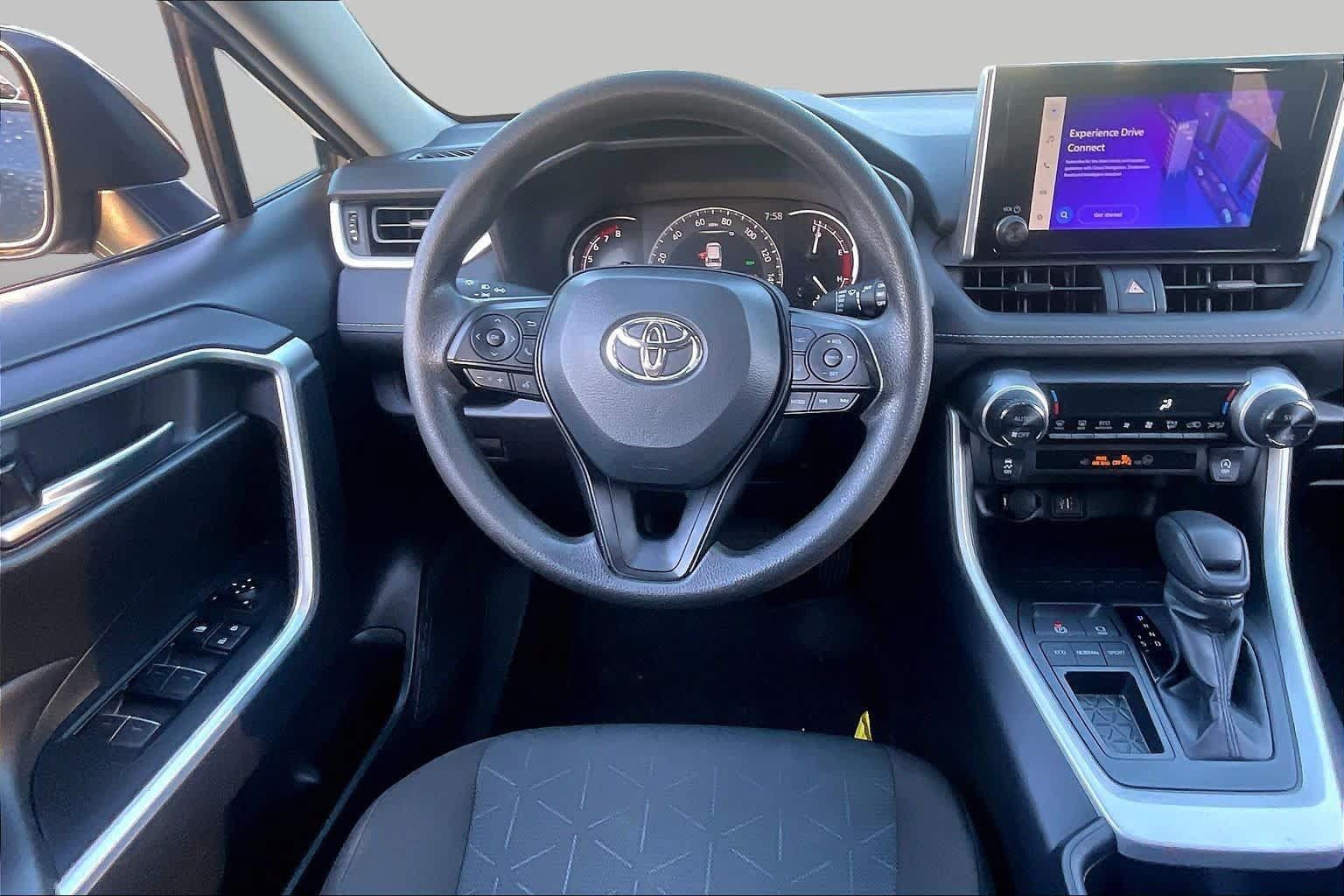 Used 2025 Toyota RAV4 XLE FWD image 6
