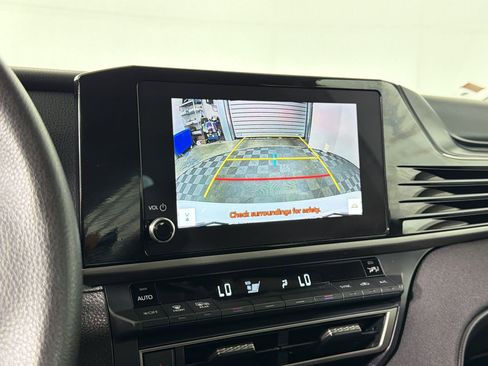 Used 2025 Toyota Camry LE image 24