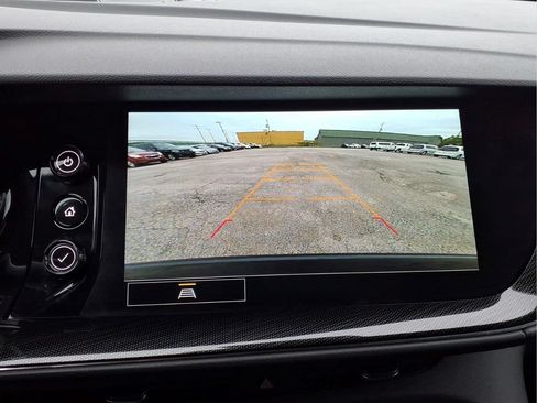 Used 2023 Buick Envision Essence FWD image 11