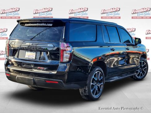 Used 2021 Chevrolet Suburban RST w/ Luxury Package image 8