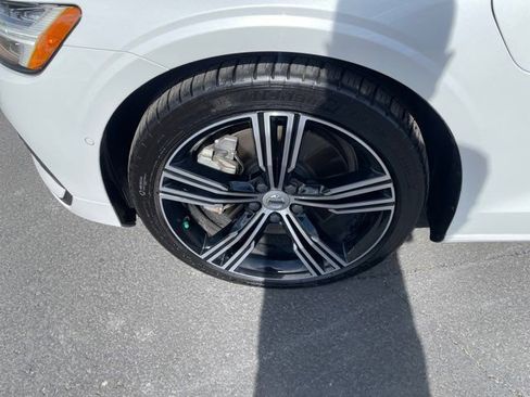 Used 2022 Volvo S60 T8 Inscription w/ Advanced Package image 26