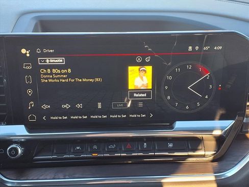 Used 2025 GMC Sierra 1500 SLT image 16