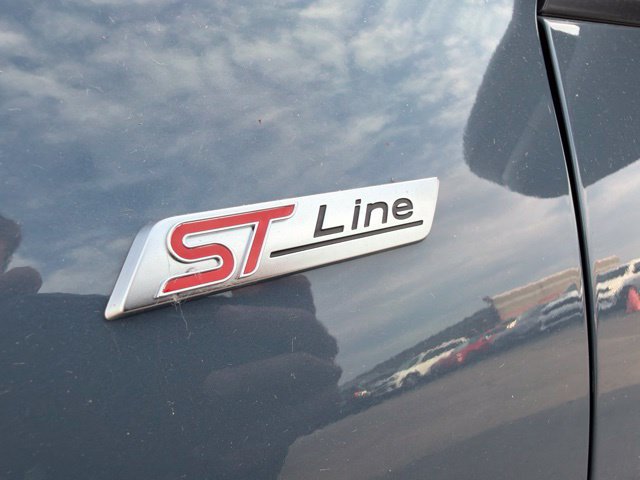 Used 2024 Ford Escape ST-Line w/ Tech Pack #1 FWD image 18