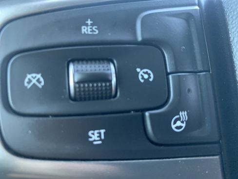 Used 2020 Chevrolet Silverado 1500 LT Trail Boss image 29