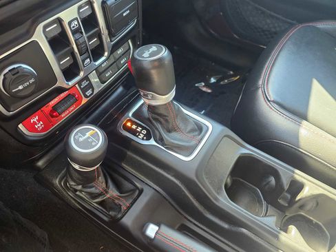 Used 2021 Jeep Wrangler Unlimited Rubicon AWD/4WD image 31