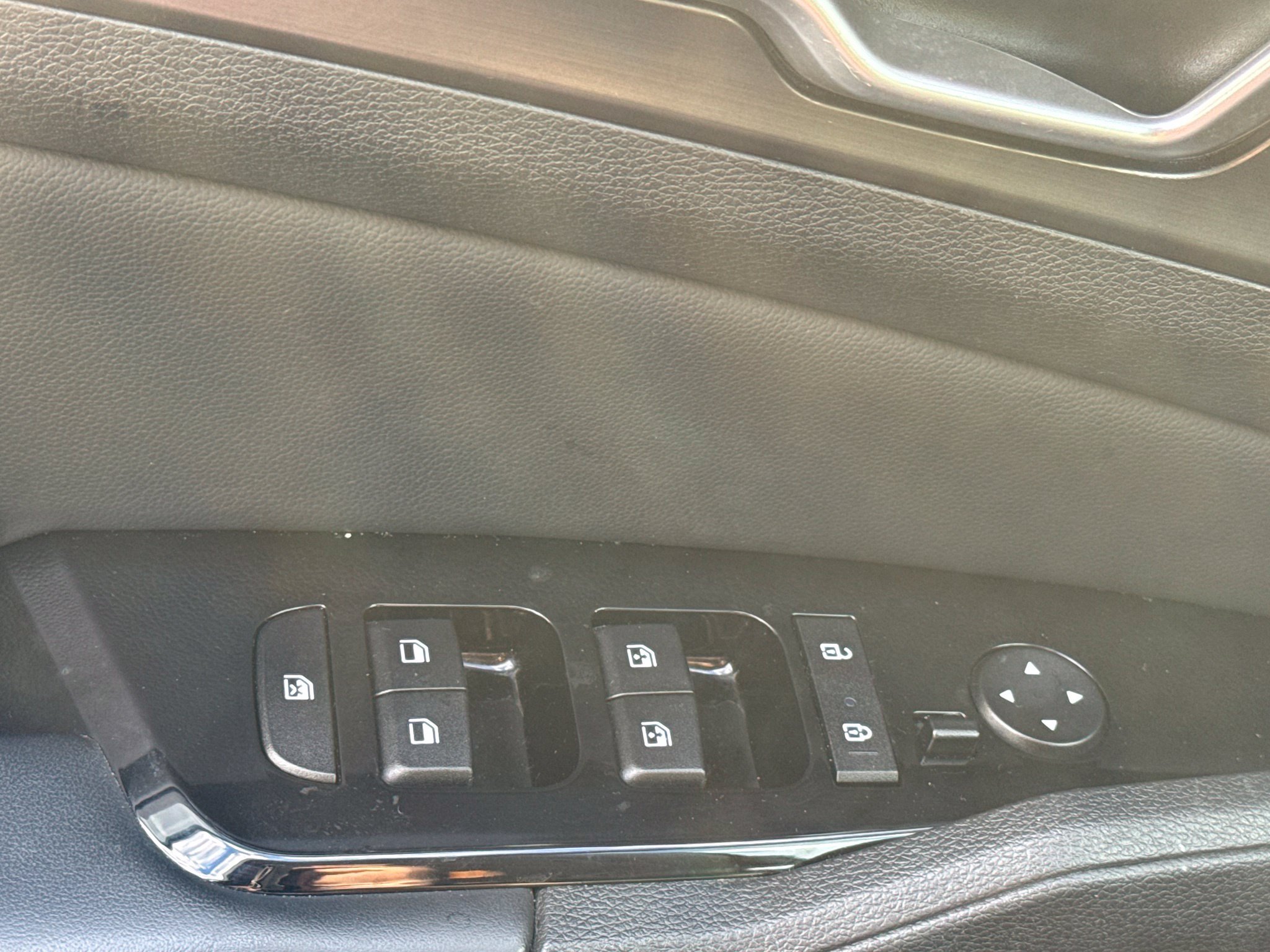 Used 2023 Kia Sportage EX AWD/4WD image 25