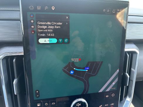 Used 2026 GMC Acadia Elevation w/ Elevation Premium Package FWD image 25