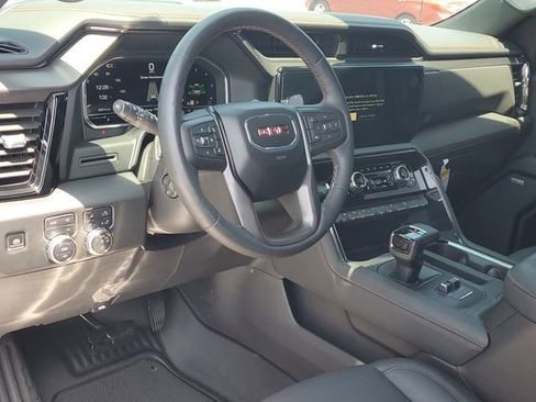 Used 2024 GMC Sierra 1500 AT4 w/ AT4 Premium Package AWD/4WD image 19