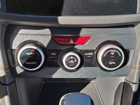 Used 2021 Subaru Crosstrek 2.0i Premium w/ Moonroof Package image 17