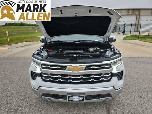 Used 2025 Chevrolet Silverado 1500 LTZ AWD/4WD image 29