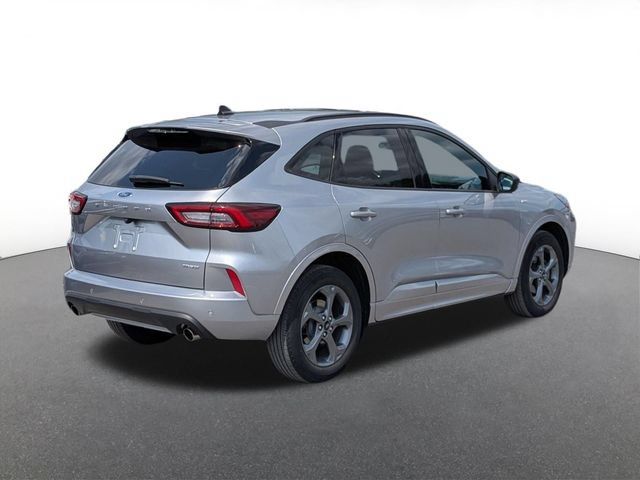 Certified 2023 Ford Escape ST-Line w/ Tech Pack #1 AWD/4WD image 3