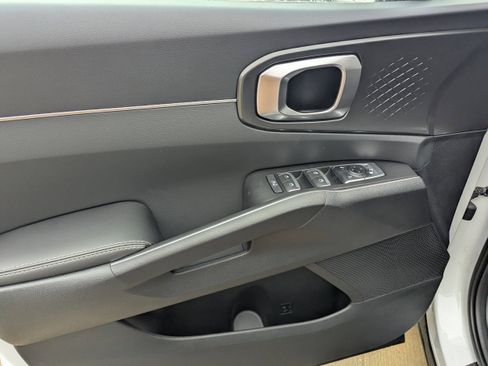 New 2026 Kia Sorento S w/ S Panoramic Sunroof Package image 9
