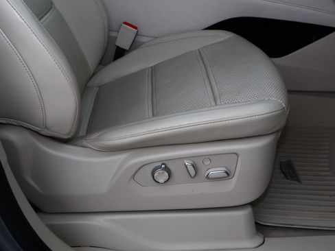 Used 2023 Cadillac Escalade ESV Premium Luxury Platinum w/ Heavy-Duty Trailer Package AWD/4WD image 25