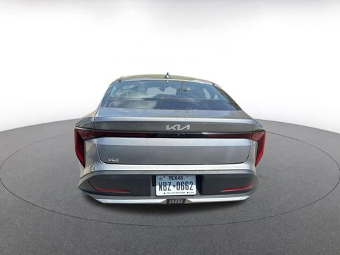 Used 2025 Kia K4 LXS image 6