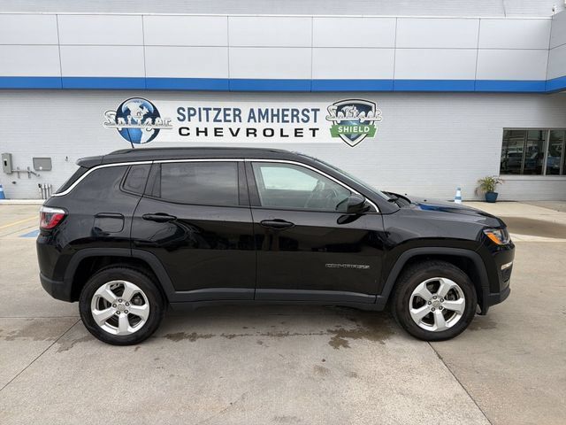 Used 2019 Jeep Compass Latitude w/ Popular Equipment Group AWD/4WD image 11