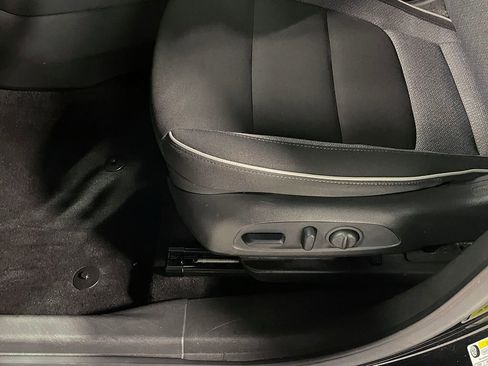 Used 2023 Chevrolet TrailBlazer LT image 22