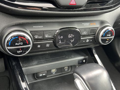 Certified 2023 Kia Soul GT-Line image 34