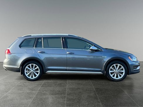 Used 2017 Volkswagen Golf Alltrack SE AWD/4WD image 11