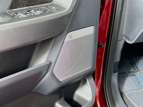 New 2025 Ford F350 Lariat w/ Black Appearance Package image 13