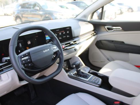 New 2026 Kia Sportage EX w/ EX Panorama Roof Package image 22