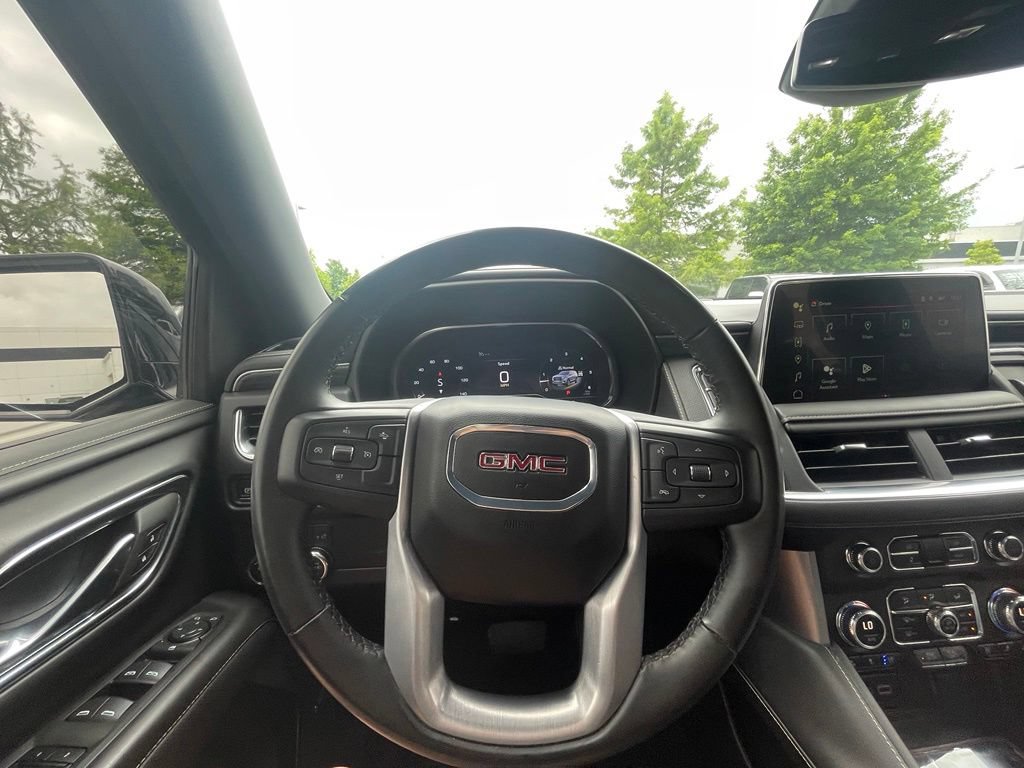 Used 2024 GMC Yukon SLT AWD/4WD image 12
