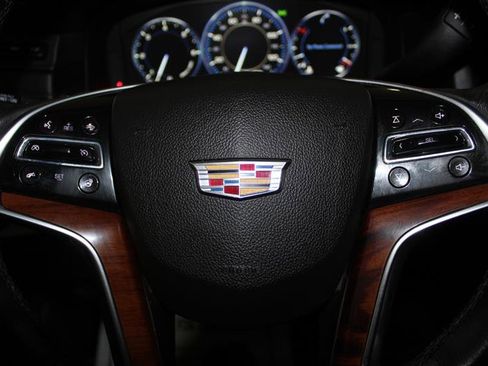Used 2015 Cadillac Escalade Luxury AWD/4WD image 18