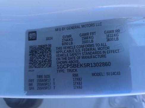 Used 2024 Chevrolet Colorado W/T w/ WT Convenience Package II RWD image 21