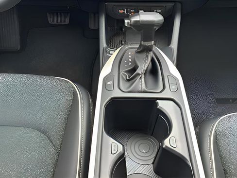 New 2025 Kia K4 GT-Line Turbo w/ GT-Line Sunroof Package FWD image 21