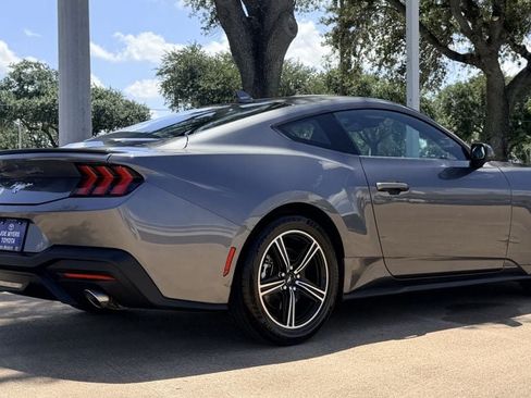 Used 2025 Ford Mustang Premium RWD image 7