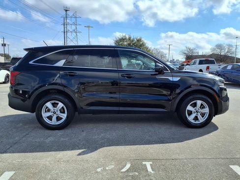 Used 2022 Kia Sorento LX image 26