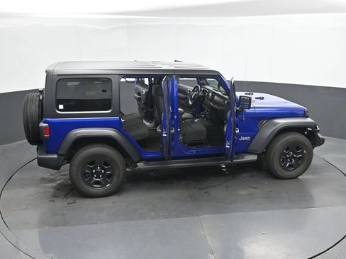 Used 2018 Jeep Wrangler Unlimited Sport AWD/4WD image 49