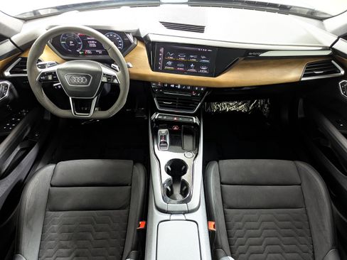 Used 2023 Audi e-tron GT Premium Plus AWD/4WD image 11