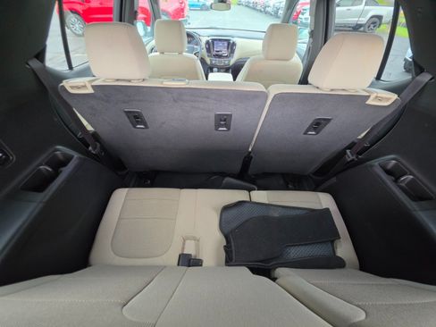 Used 2022 Chevrolet Traverse LS AWD/4WD image 21
